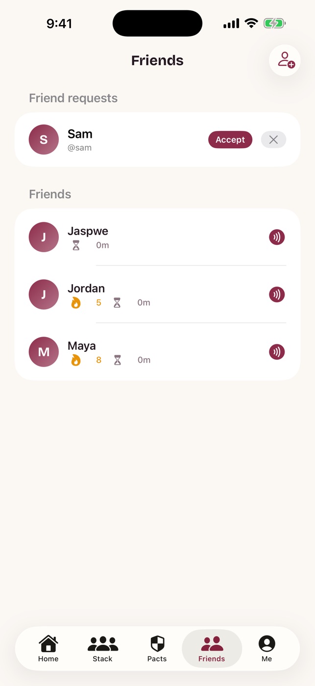 Friends screen with a friend request from Sam and a list of friends with their streaks.